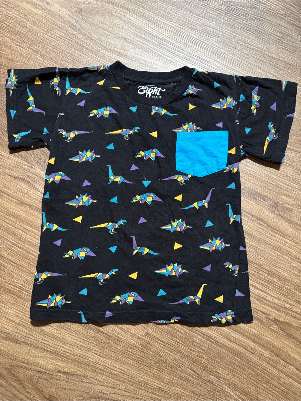 Eighty Eight Hustle 90s Dino dinosaur triangle T-Shirt Youth boys 6 small black